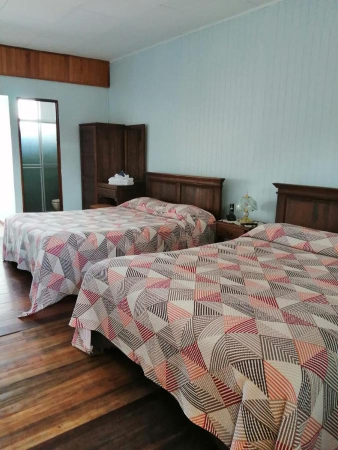 Hotel Las Brumas Cartago Exteriör bild