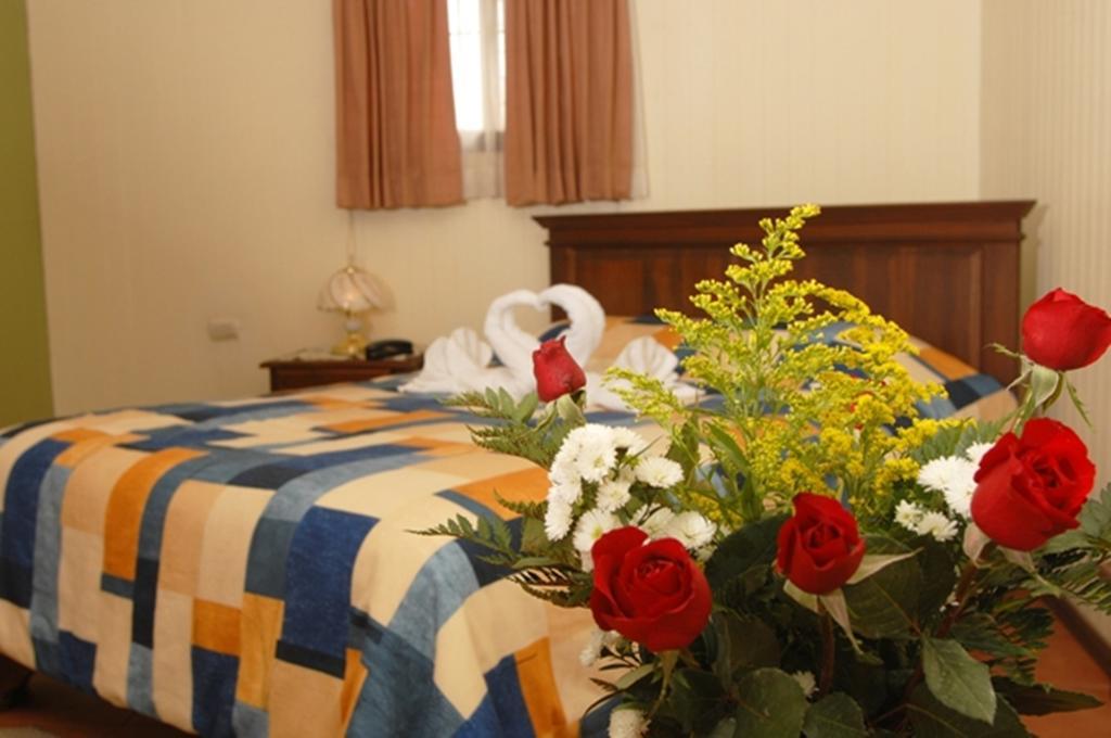 Hotel Las Brumas Cartago Rum bild