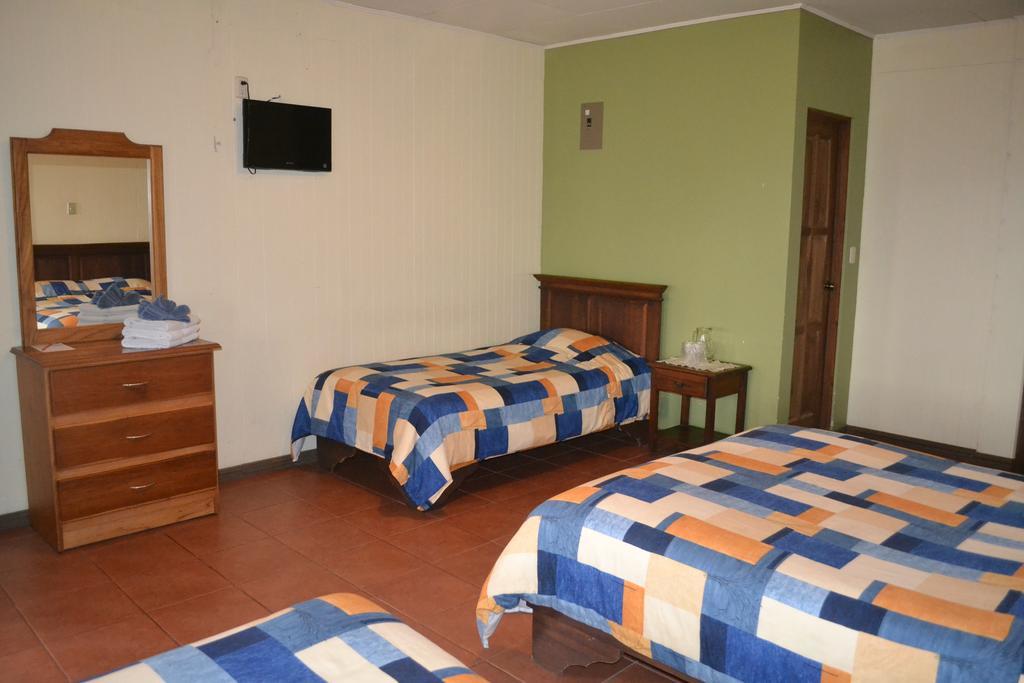 Hotel Las Brumas Cartago Exteriör bild