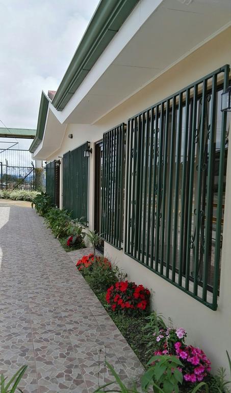 Hotel Las Brumas Cartago Exteriör bild