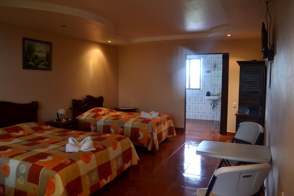 Hotel Las Brumas Cartago Exteriör bild