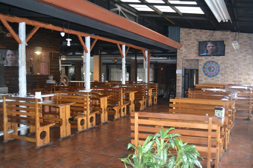 Hotel Las Brumas Cartago Exteriör bild