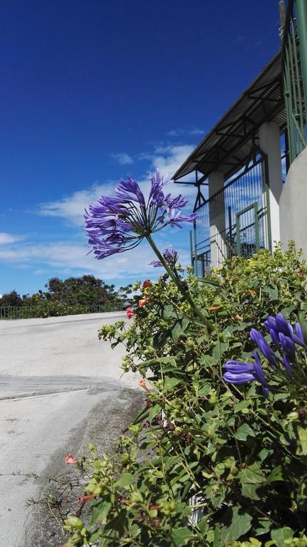 Hotel Las Brumas Cartago Exteriör bild